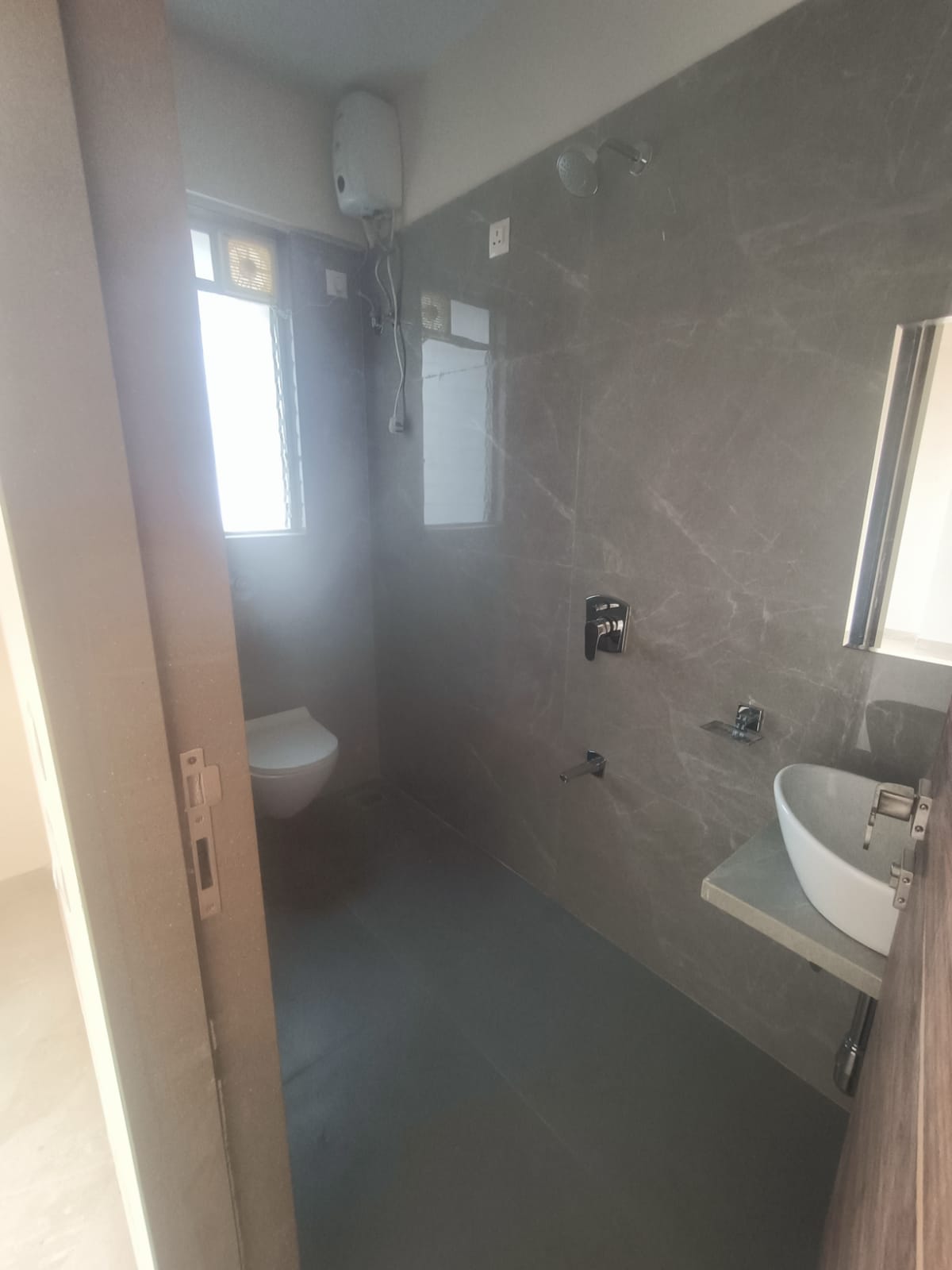Premium 2 BHK for Sale in Borivali West — Photo 7